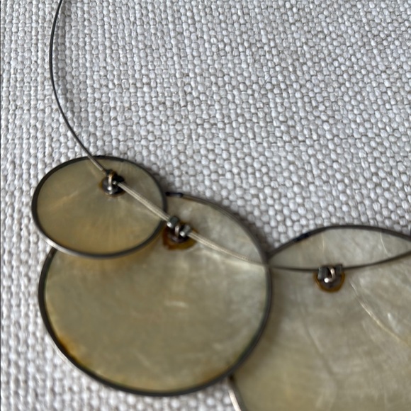 Culture Shell Necklace - Picture 8 of 12